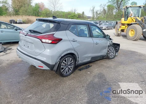 2024 Nissan Kicks Sv Xtronic Cvt z USA, uszkodzony, nr VIN 3N1CP5CV9RL503140